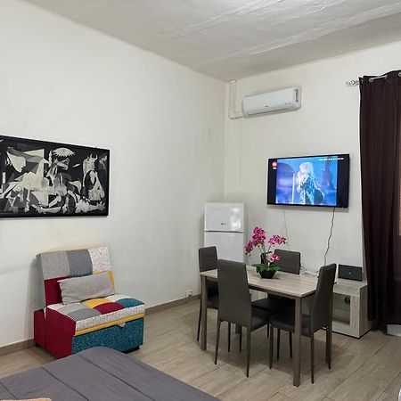 Civico 10 Apartment Sassari Bagian luar foto