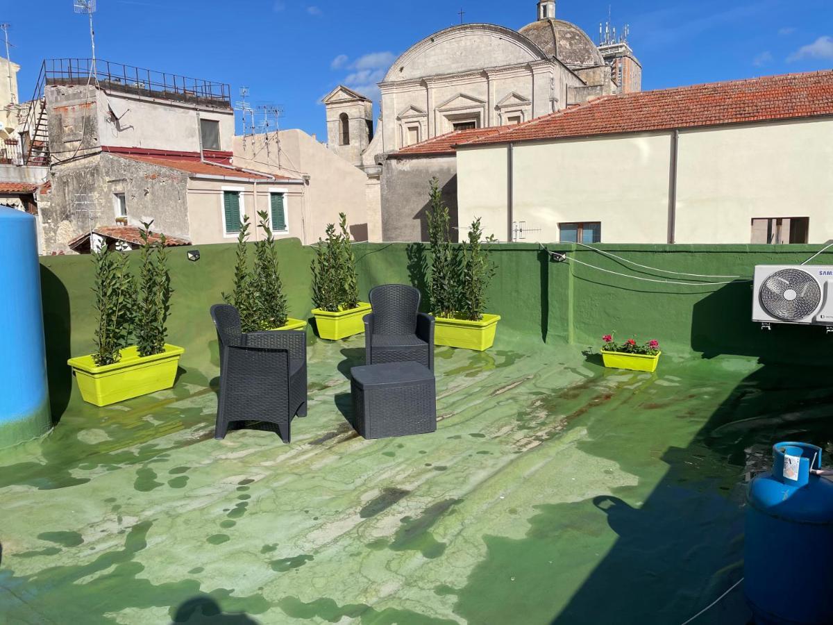 Civico 10 Apartment Sassari Bagian luar foto