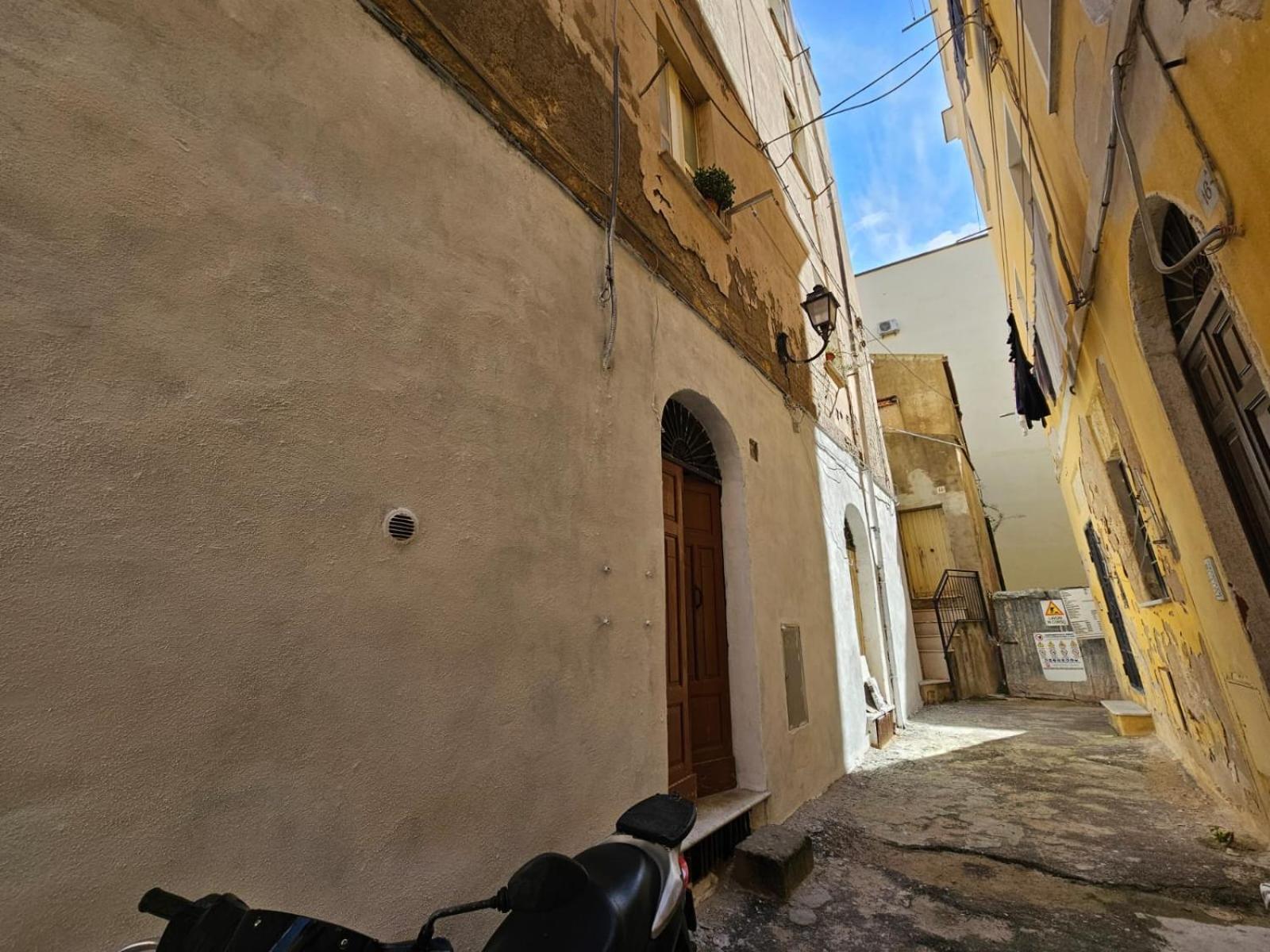 Civico 10 Apartment Sassari Bagian luar foto